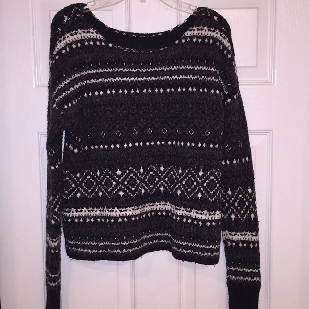 American Eagle sweater size S. Black/grey & white